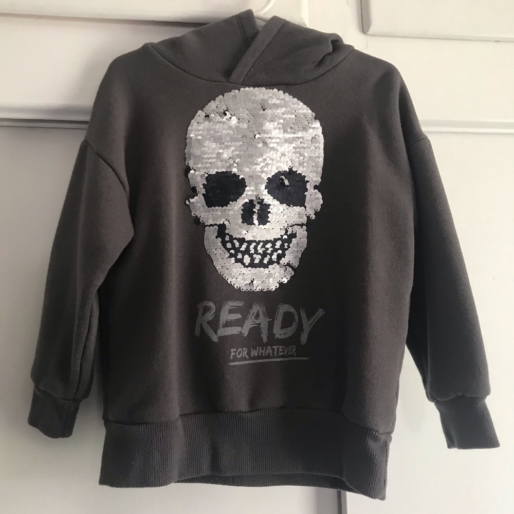 Zara sequin sweatshirt 5T.